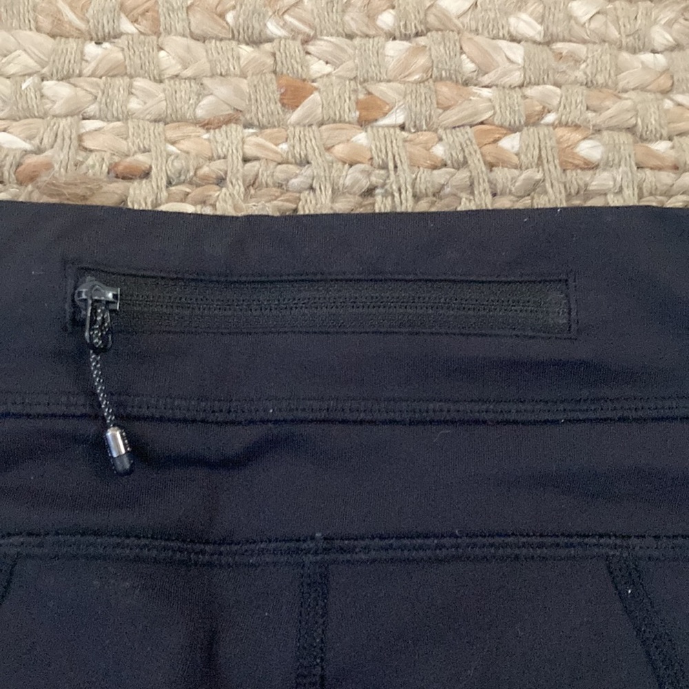 Lulu lemon black leggings size 2 - Picture 6 of 8